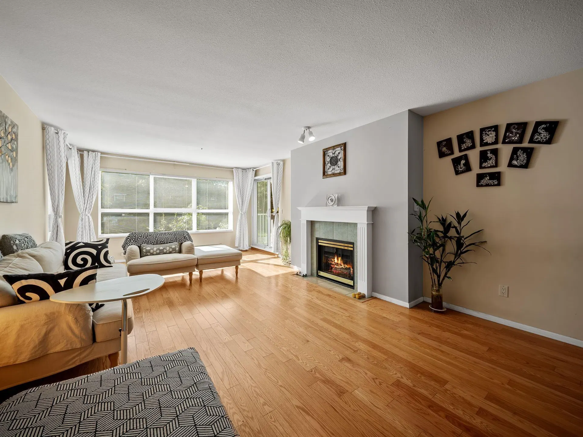 Photo 5 of 40 at #220 – 9688 148 Street