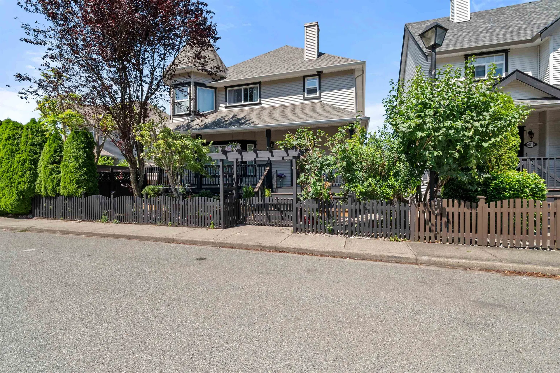 Photo 2 of 37 at 46415 Bedford Parkway