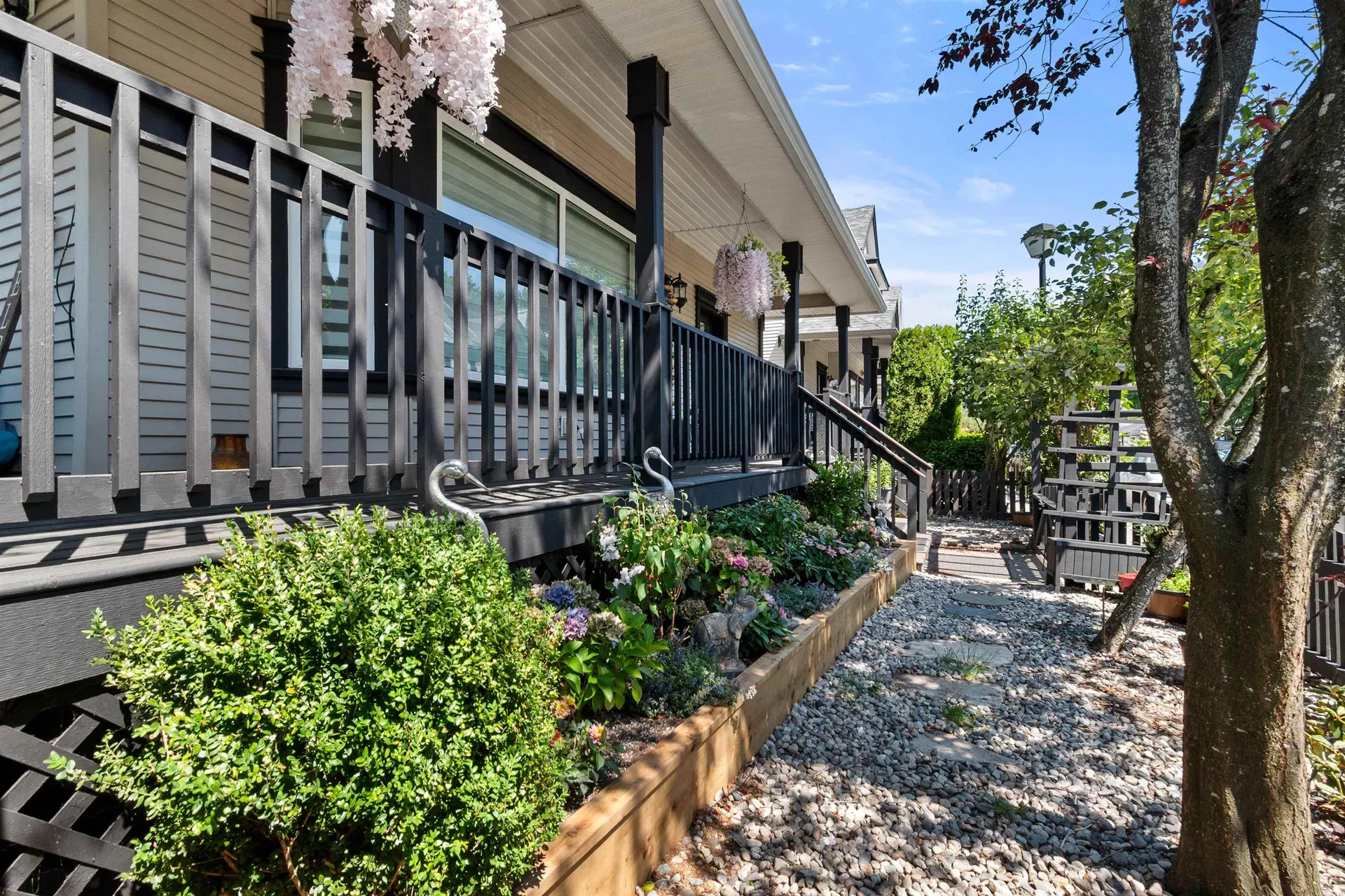 Photo 3 of 37 at 46415 Bedford Parkway
