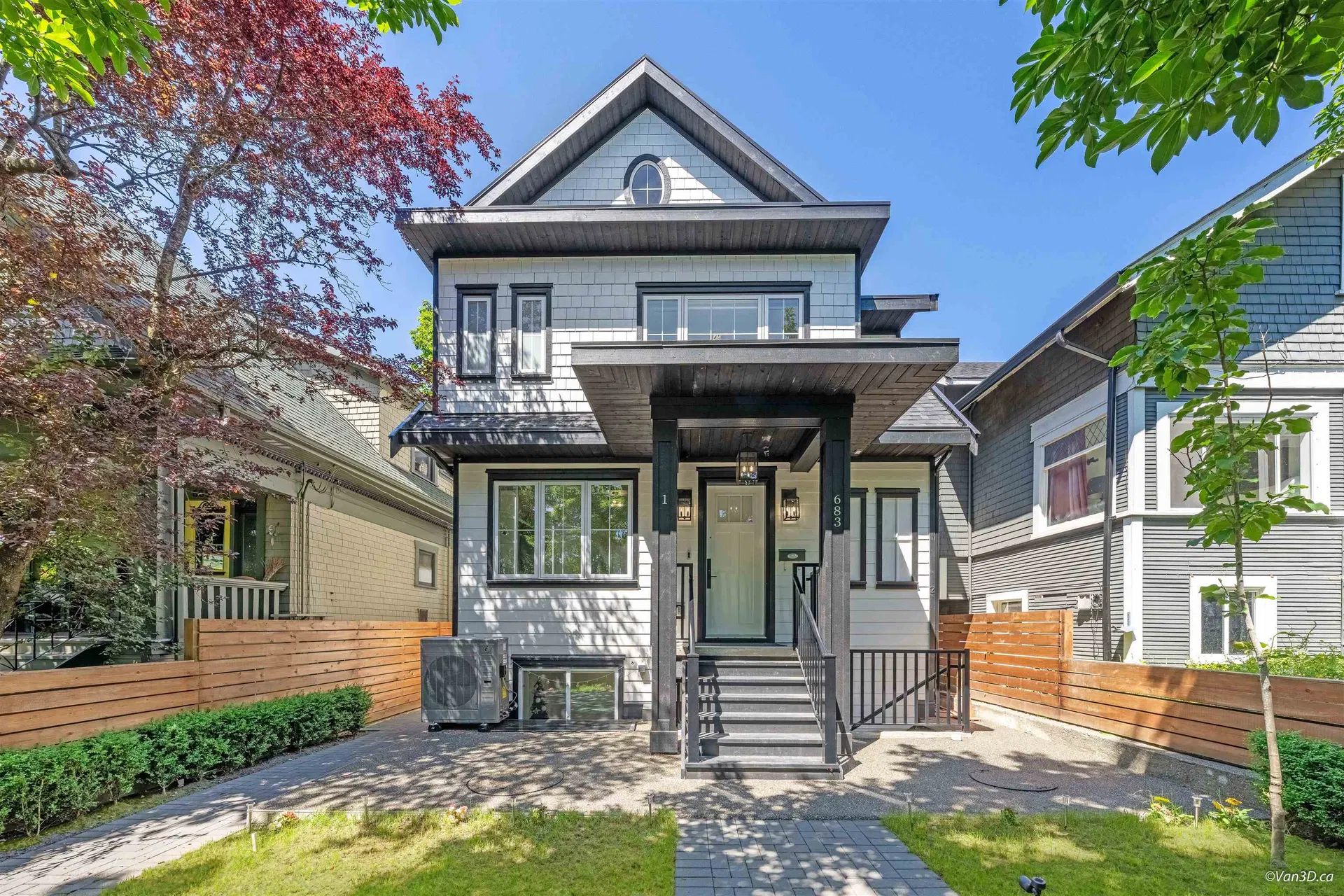 #1 – 683 19th Avenue