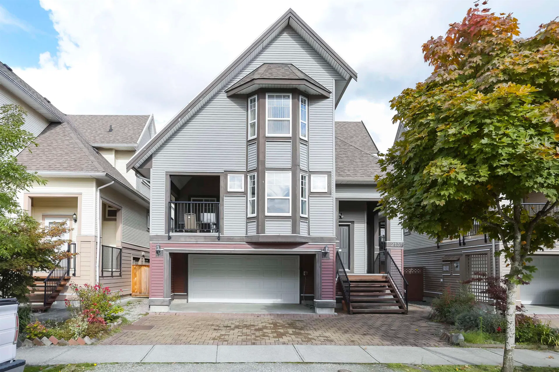 Photo 1 of 31 at 213 Hume Street
