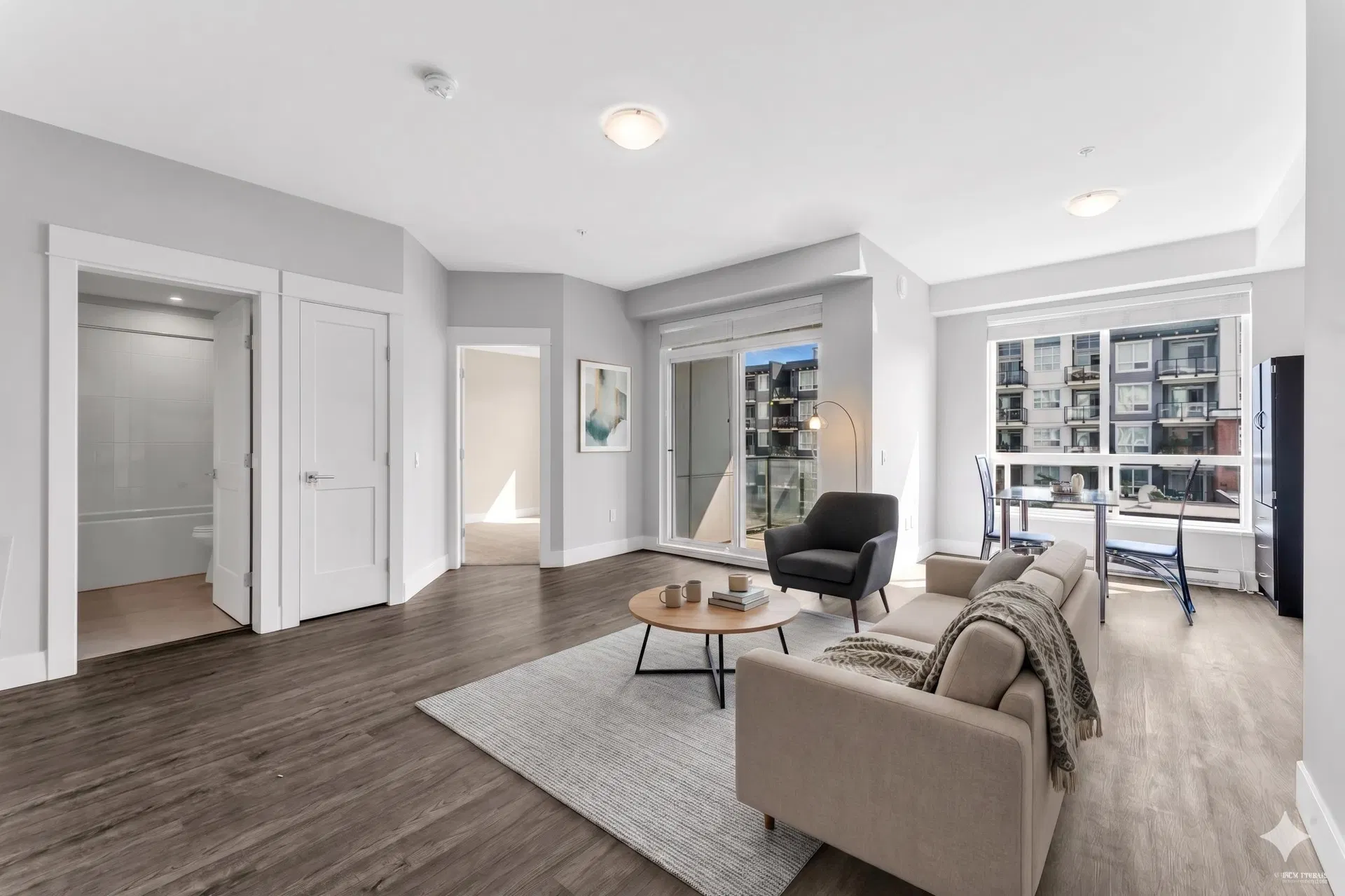 #4415 – 2180 Kelly Avenue