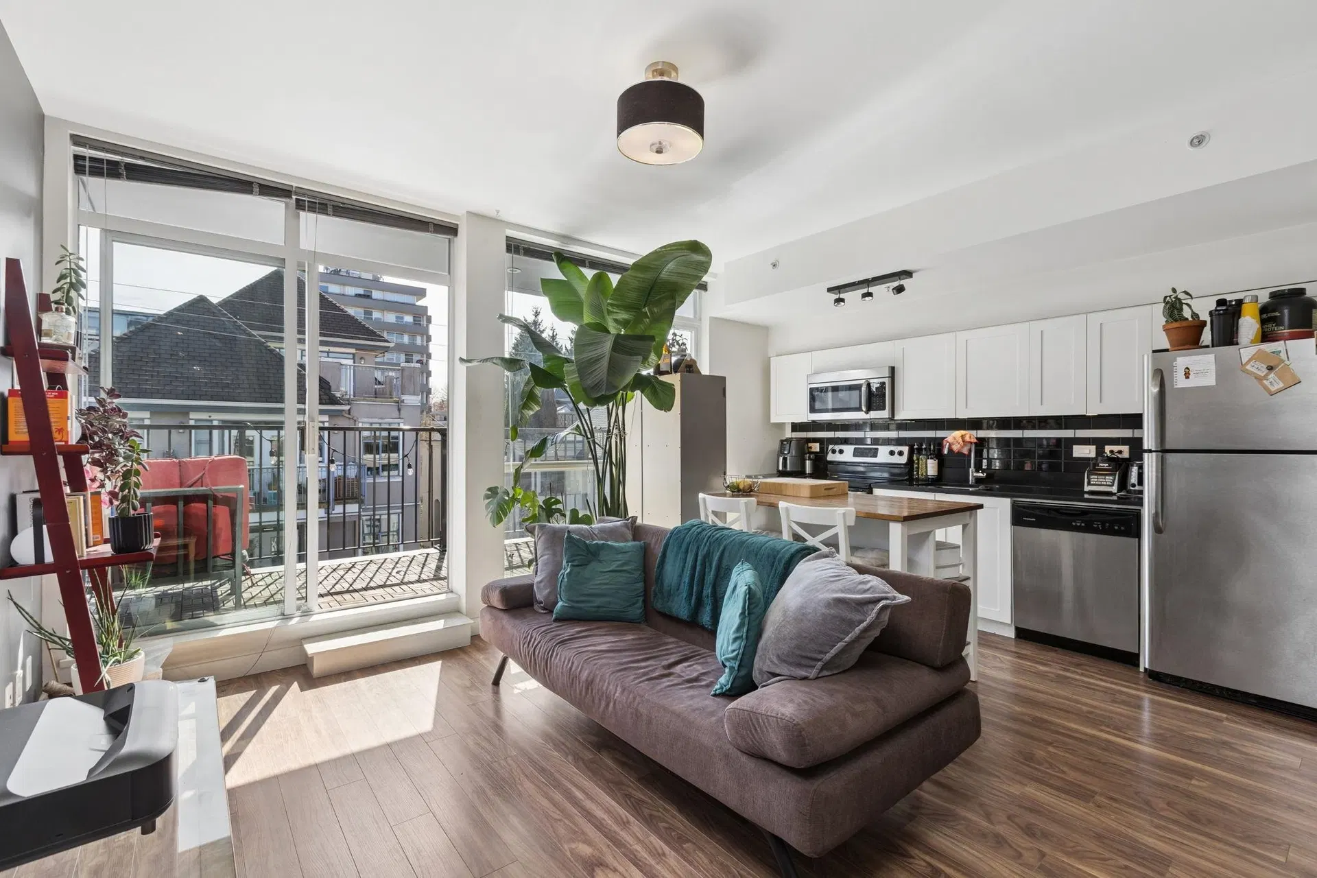Photo 1 of 38 at #406 – 2511 Quebec Street