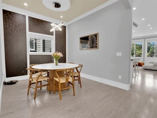Photo 5 of 28 at 15456 Russell Avenue