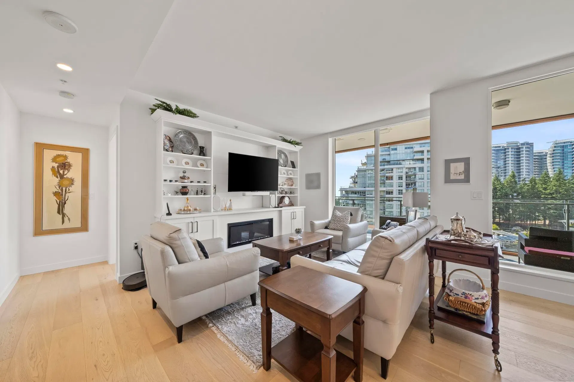 Photo 3 of 32 at #907 – 1439 George Street