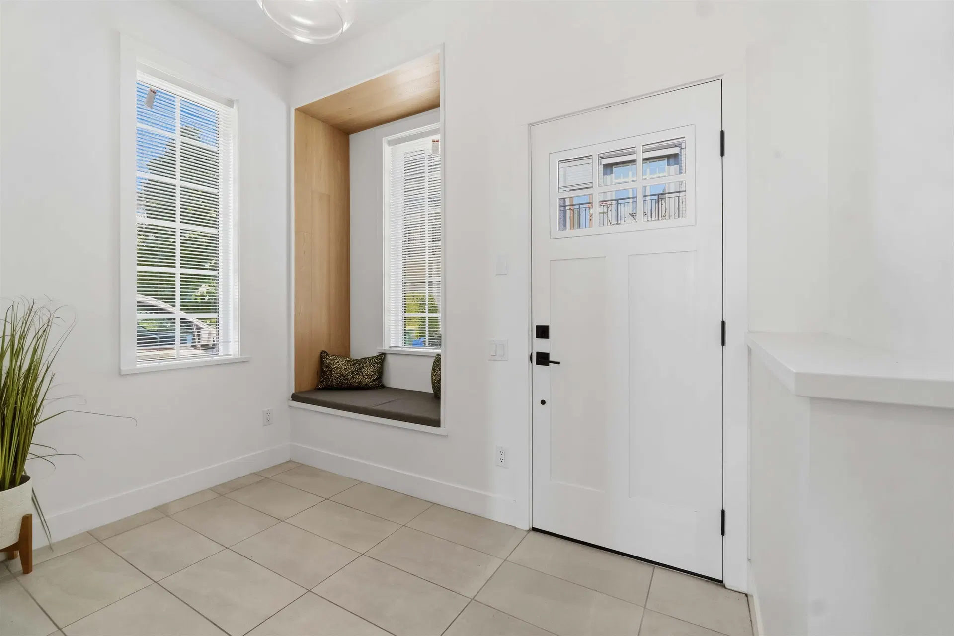 Photo 2 of 31 at #9 – 3552 Victoria Drive