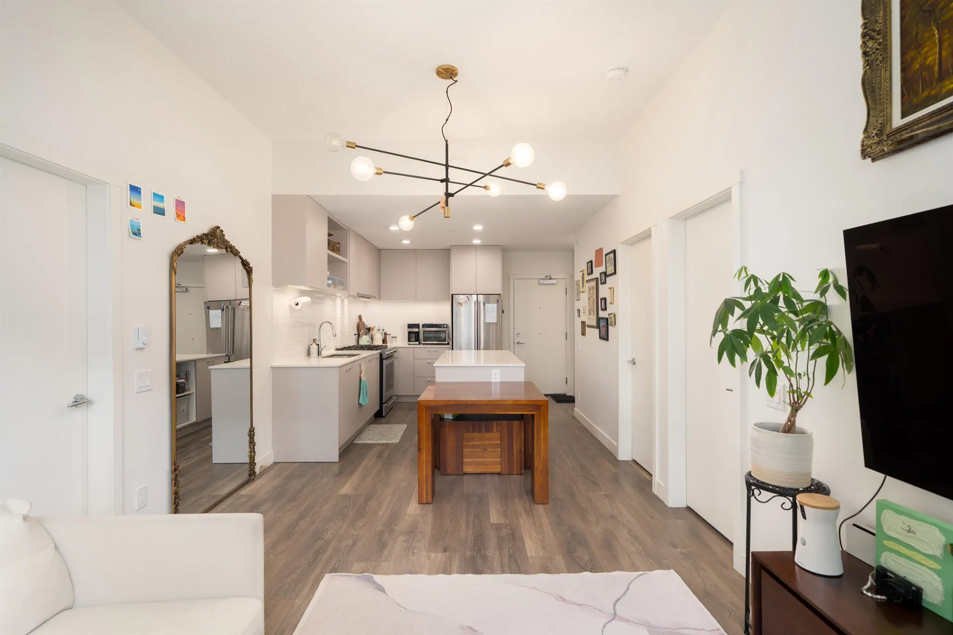 Photo 2 of 31 at #410 – 735 Anskar Court