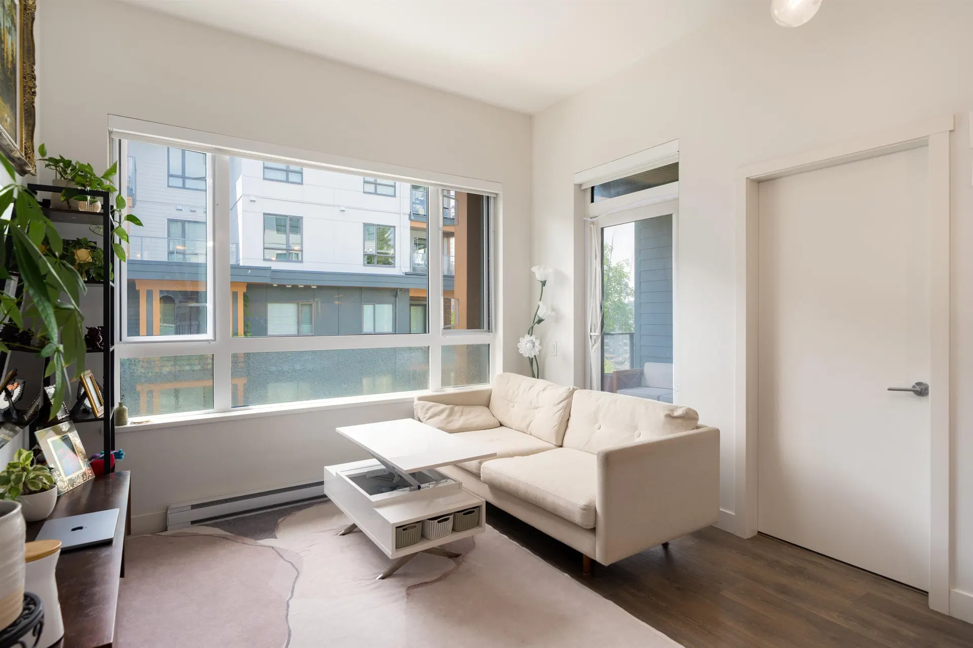 Photo 4 of 31 at #410 – 735 Anskar Court