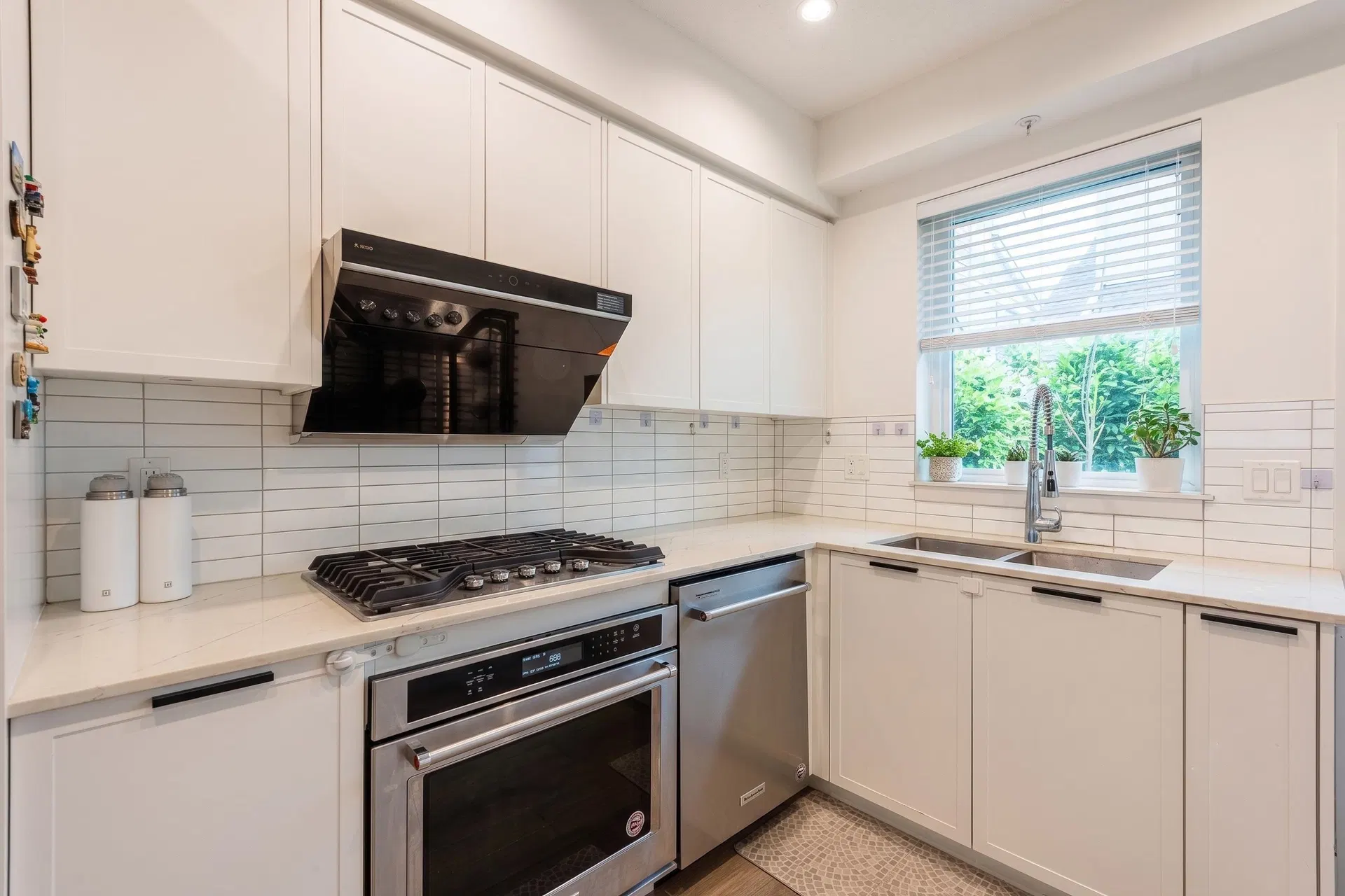 Photo 2 of 20 at #201 – 6933 Arcola Street