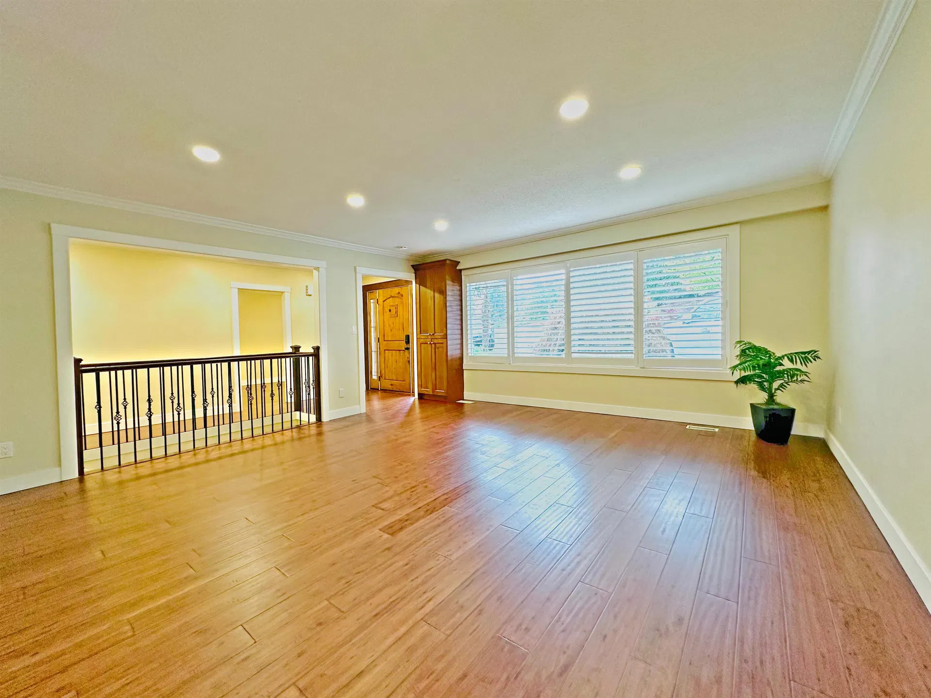 Photo 3 of 22 at 57 Glenmore Drive