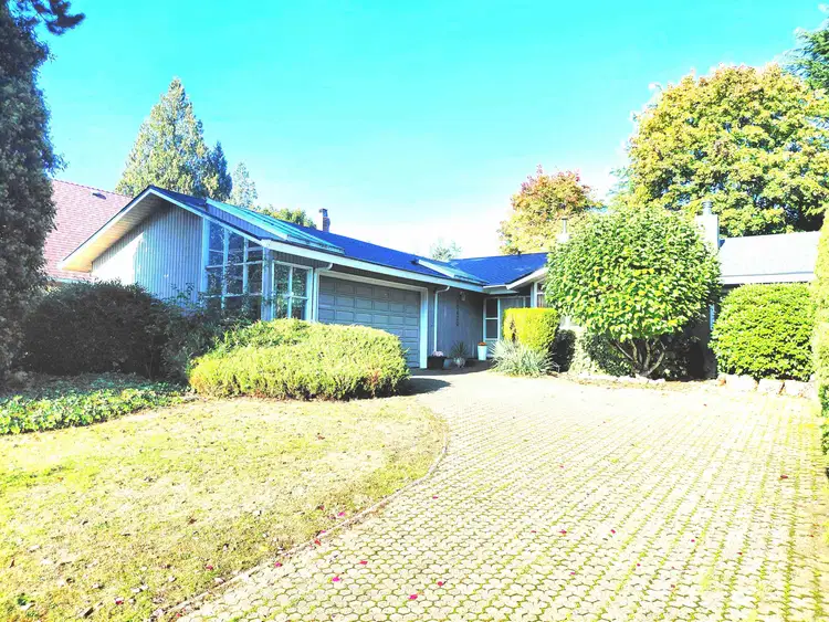 10430 Fraserglen Drive