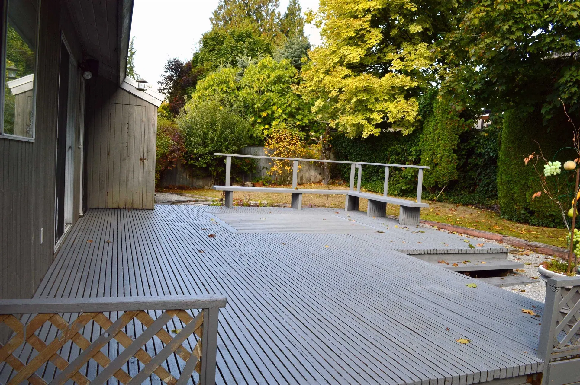 Photo 2 of 34 at 10430 Fraserglen Drive