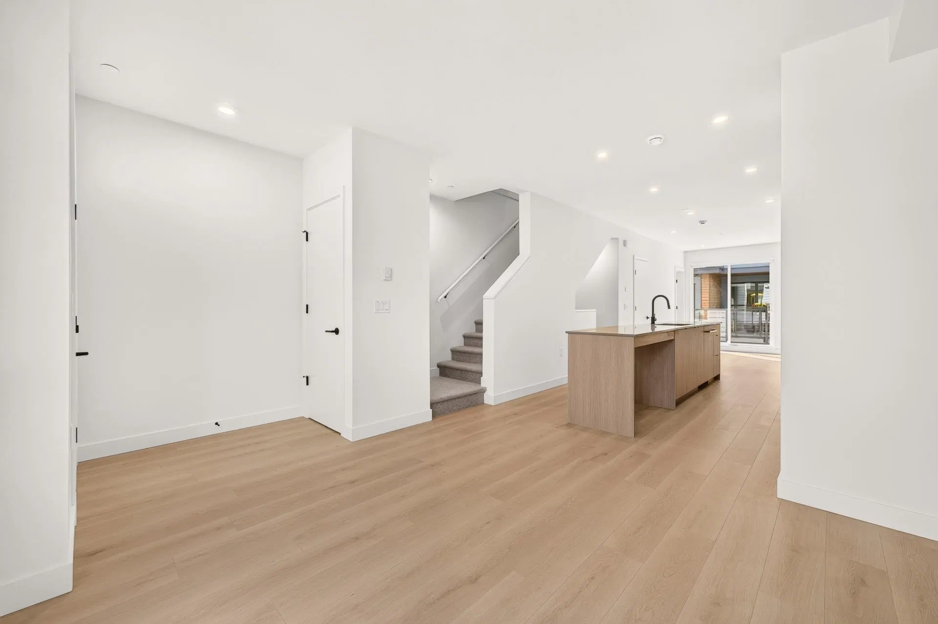 Photo 4 of 22 at #103 – 932 Lytton Street