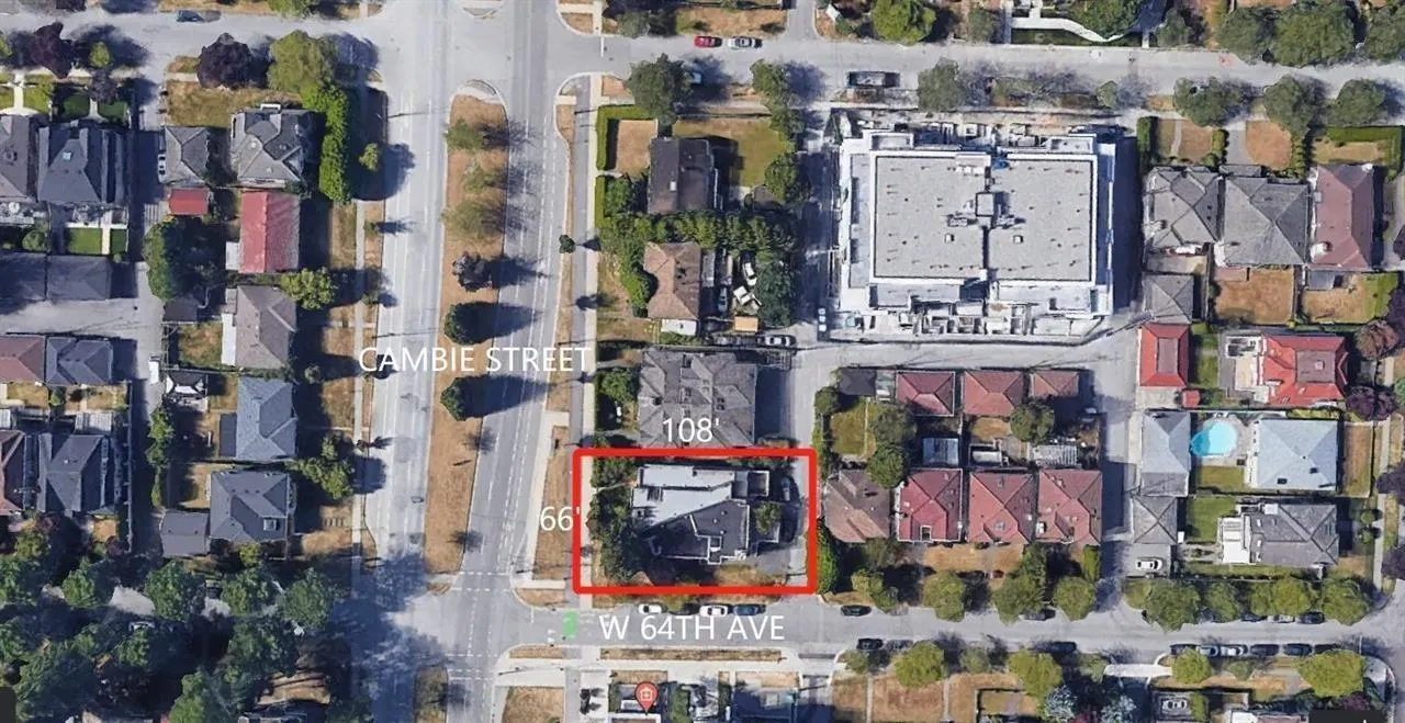Photo 2 of 4 at 7972 Cambie Street