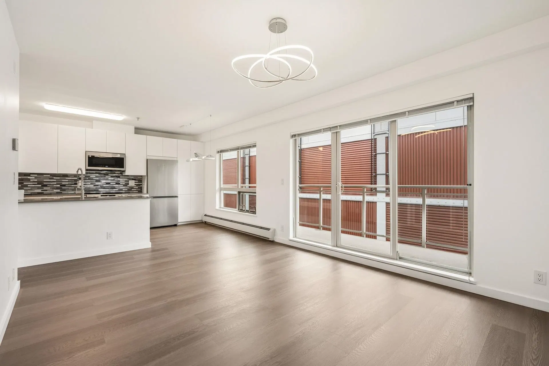 Photo 5 of 28 at #303 – 1033 St. Georges Avenue