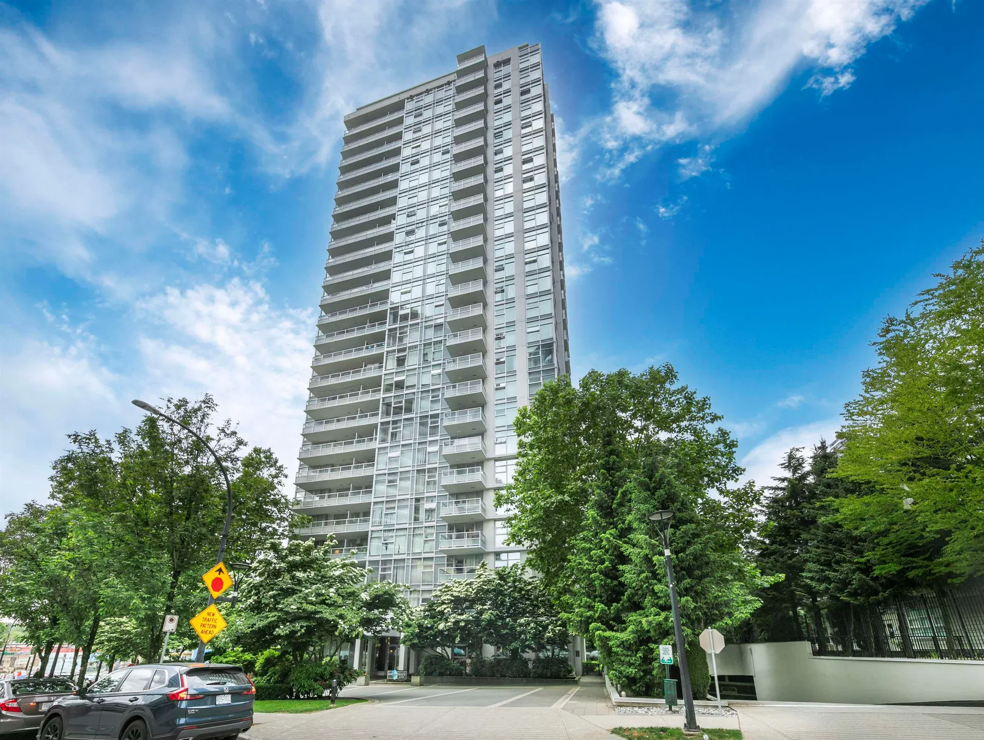 Photo 2 of 31 at #1006 – 2289 Yukon Crescent