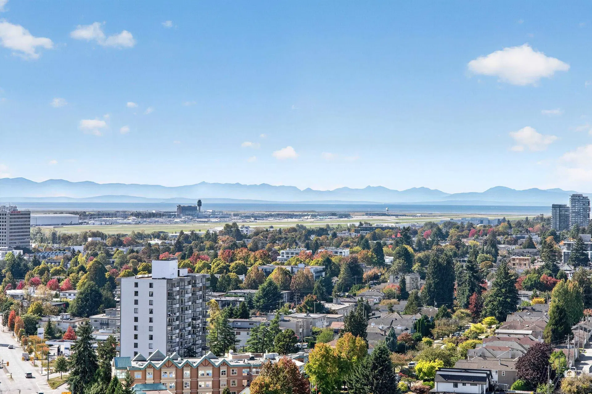 Photo 2 of 40 at #2506 – 488 SW Marine Drive