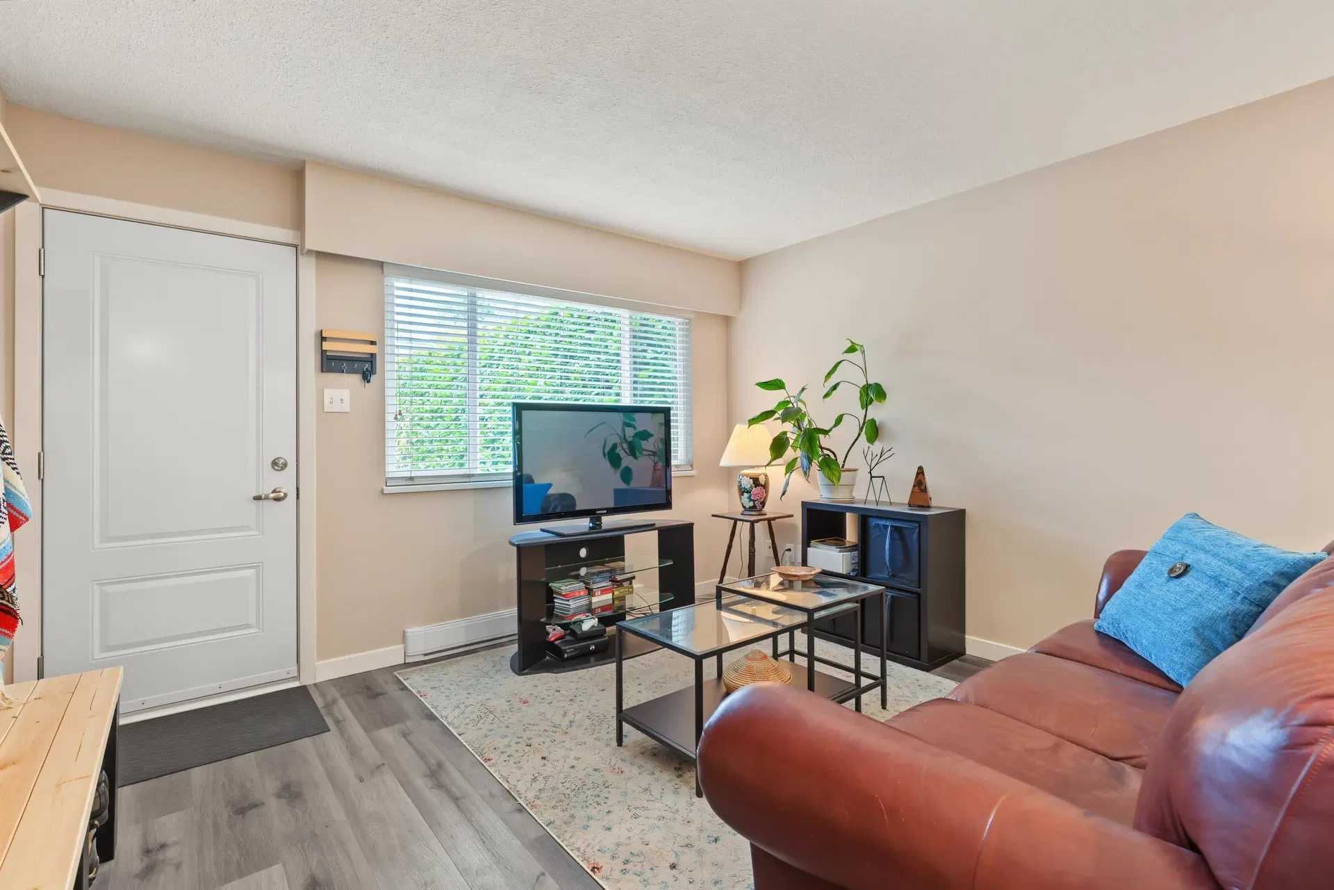 Photo 3 of 40 at 132-134 W 12th Avenue
