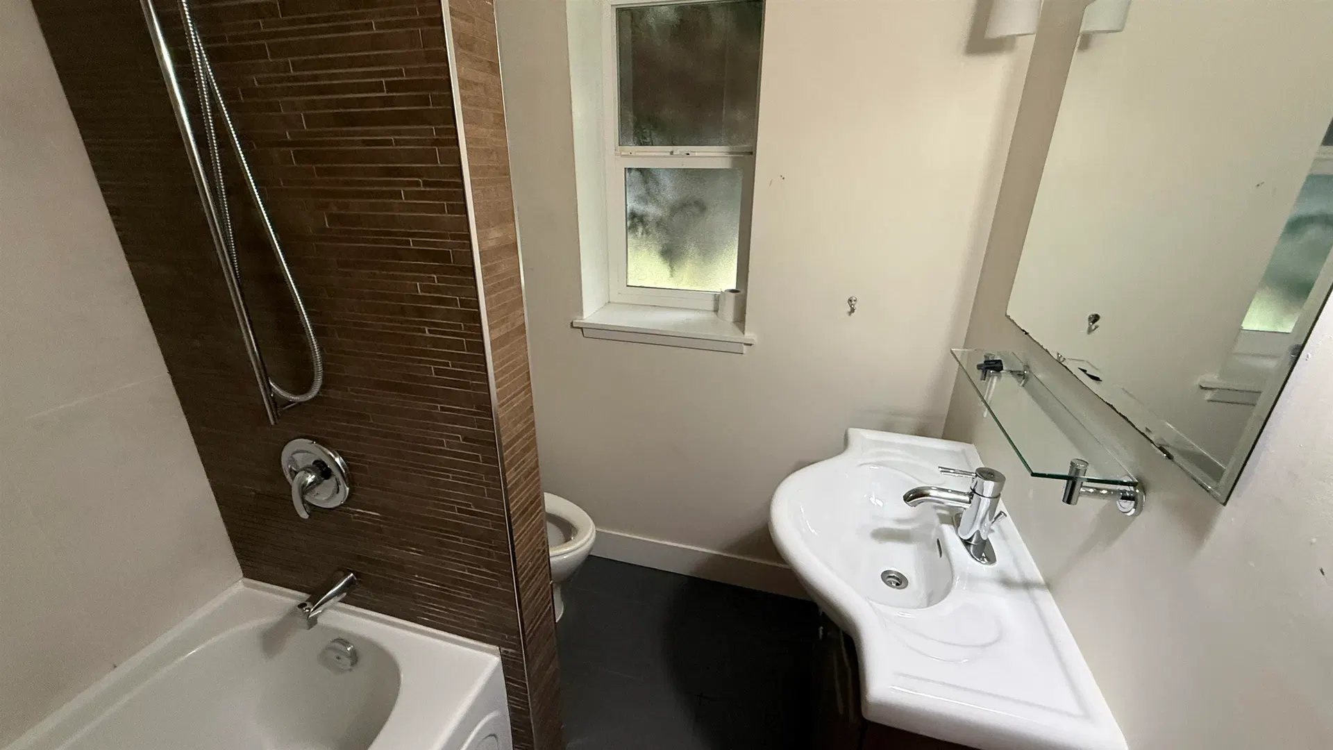 Photo 2 of 17 at 2244 W 32nd Avenue
