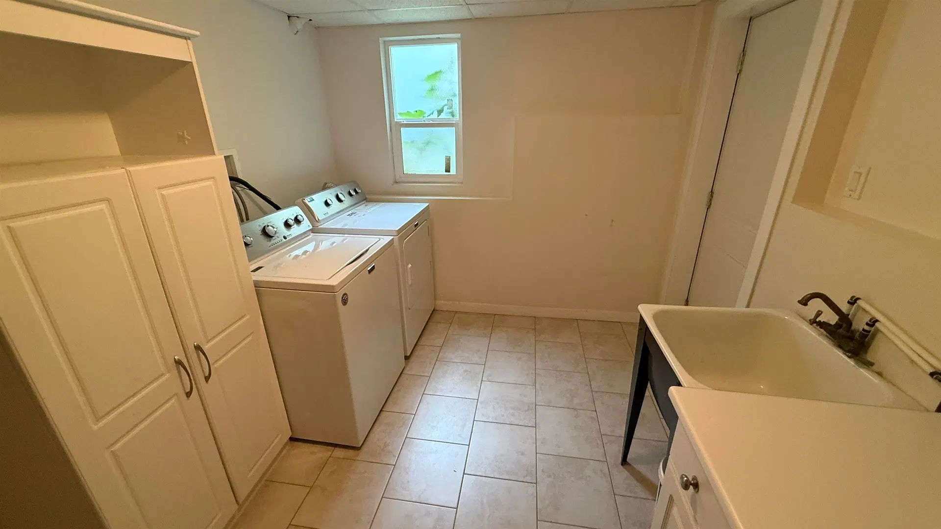 Photo 3 of 17 at 2244 W 32nd Avenue