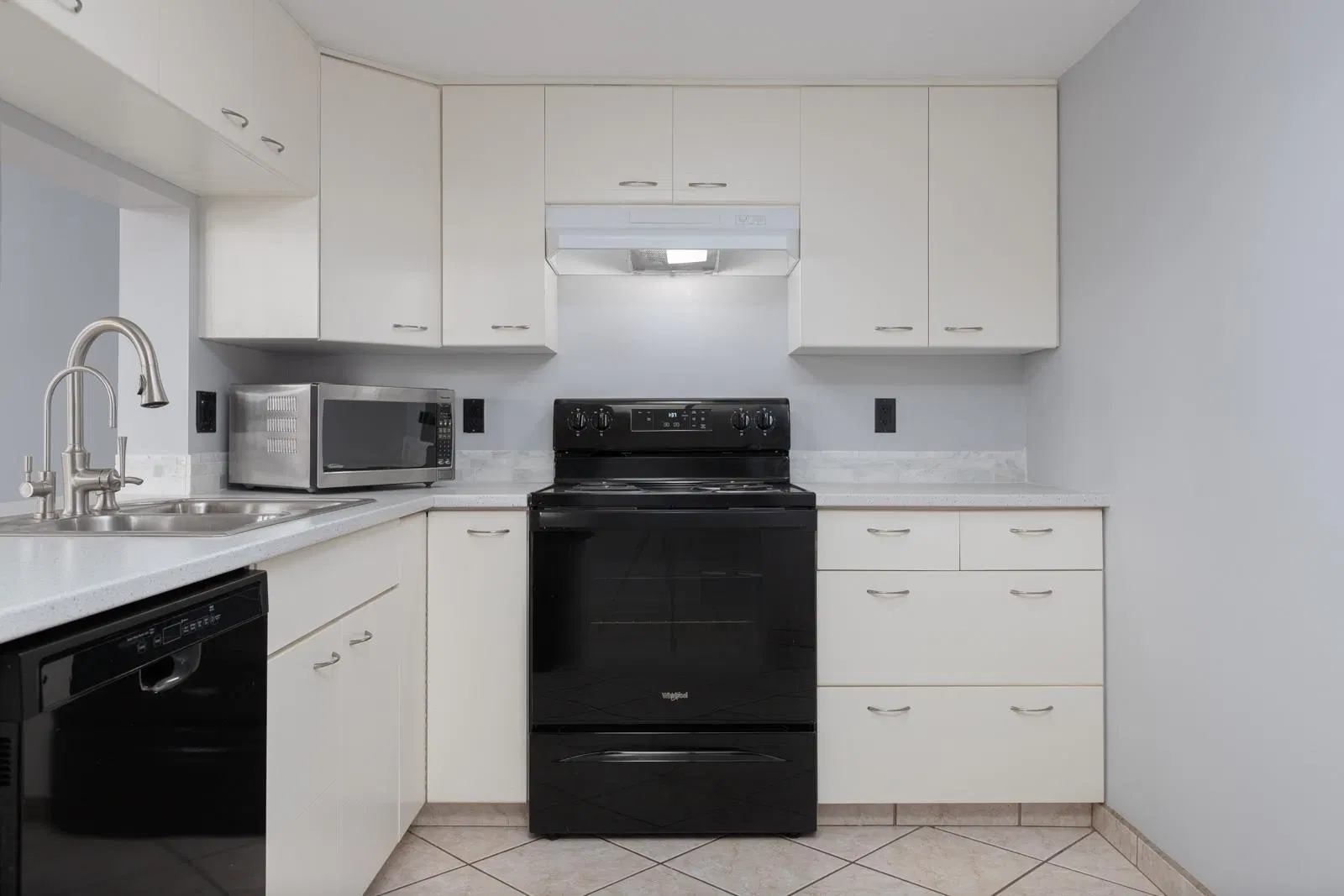 Photo 1 of 18 at #1806 – 121 Tenth Street