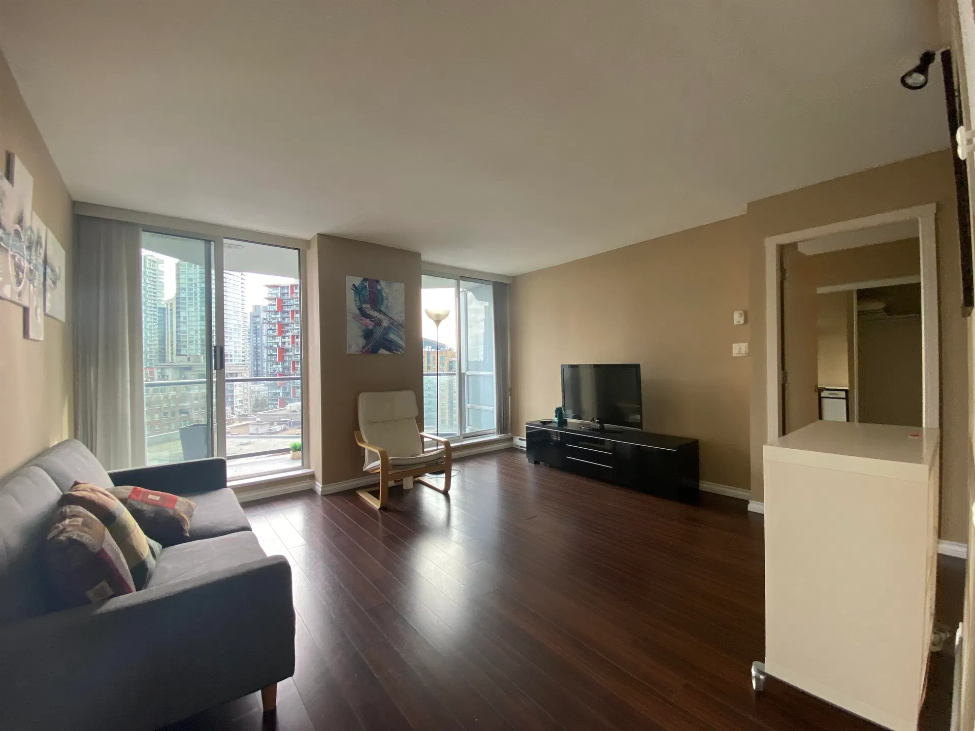 Photo 5 of 15 at #10XX – 1212 Howe Street