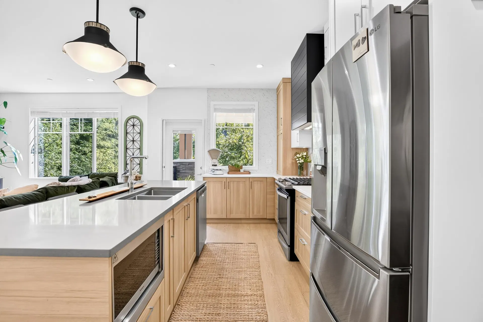 Photo 4 of 40 at #10 – 13263 236 Street