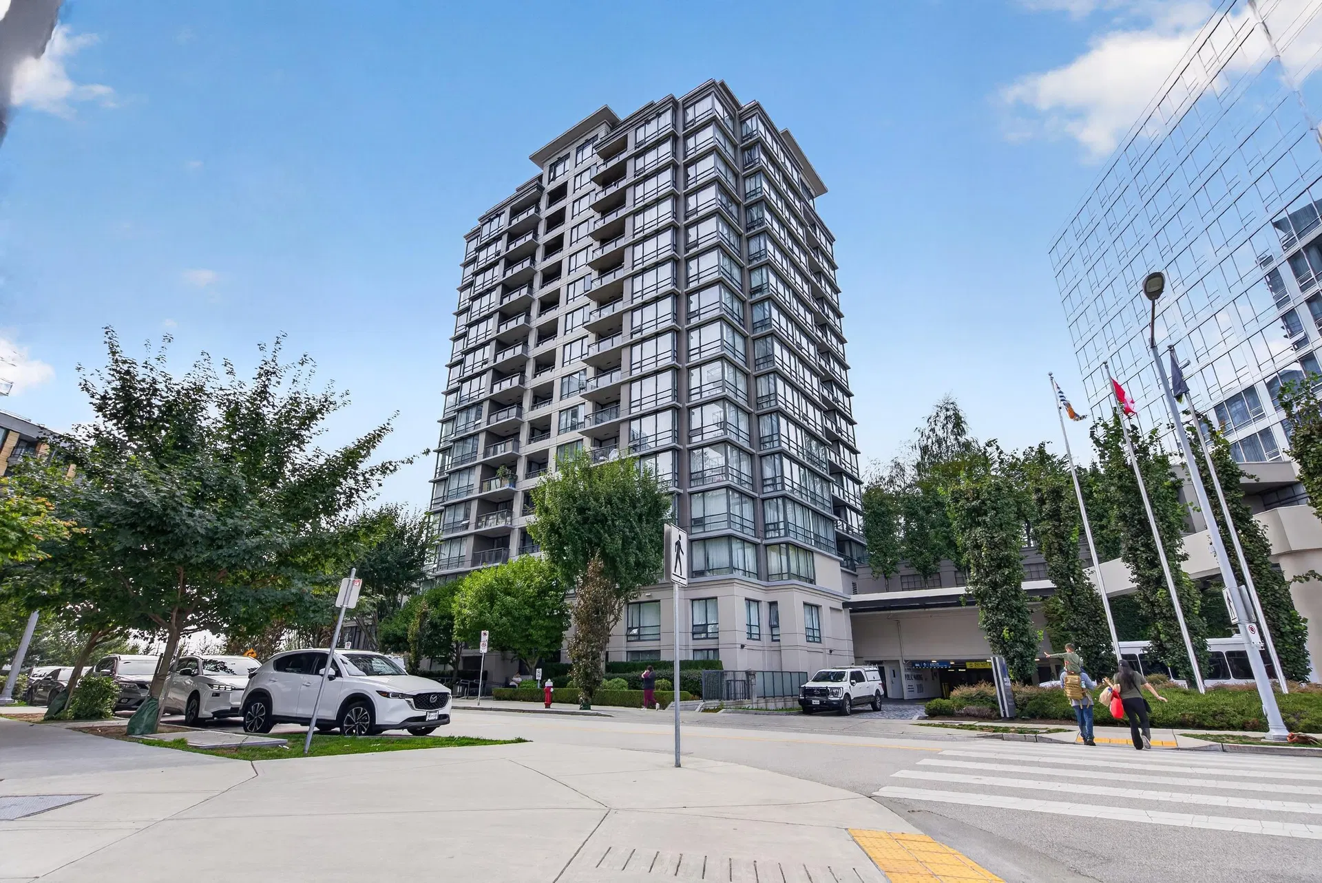 Photo 2 of 39 at #1101 – 3111 Corvette Way
