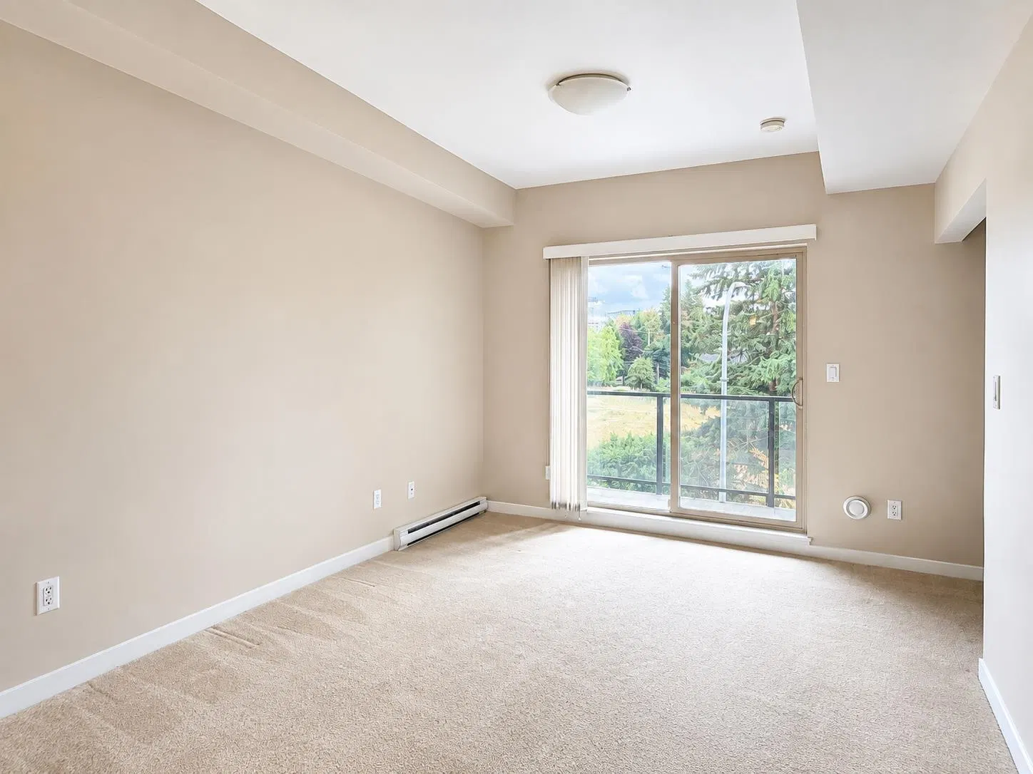 Photo 4 of 21 at #425 – 13789 107a Avenue