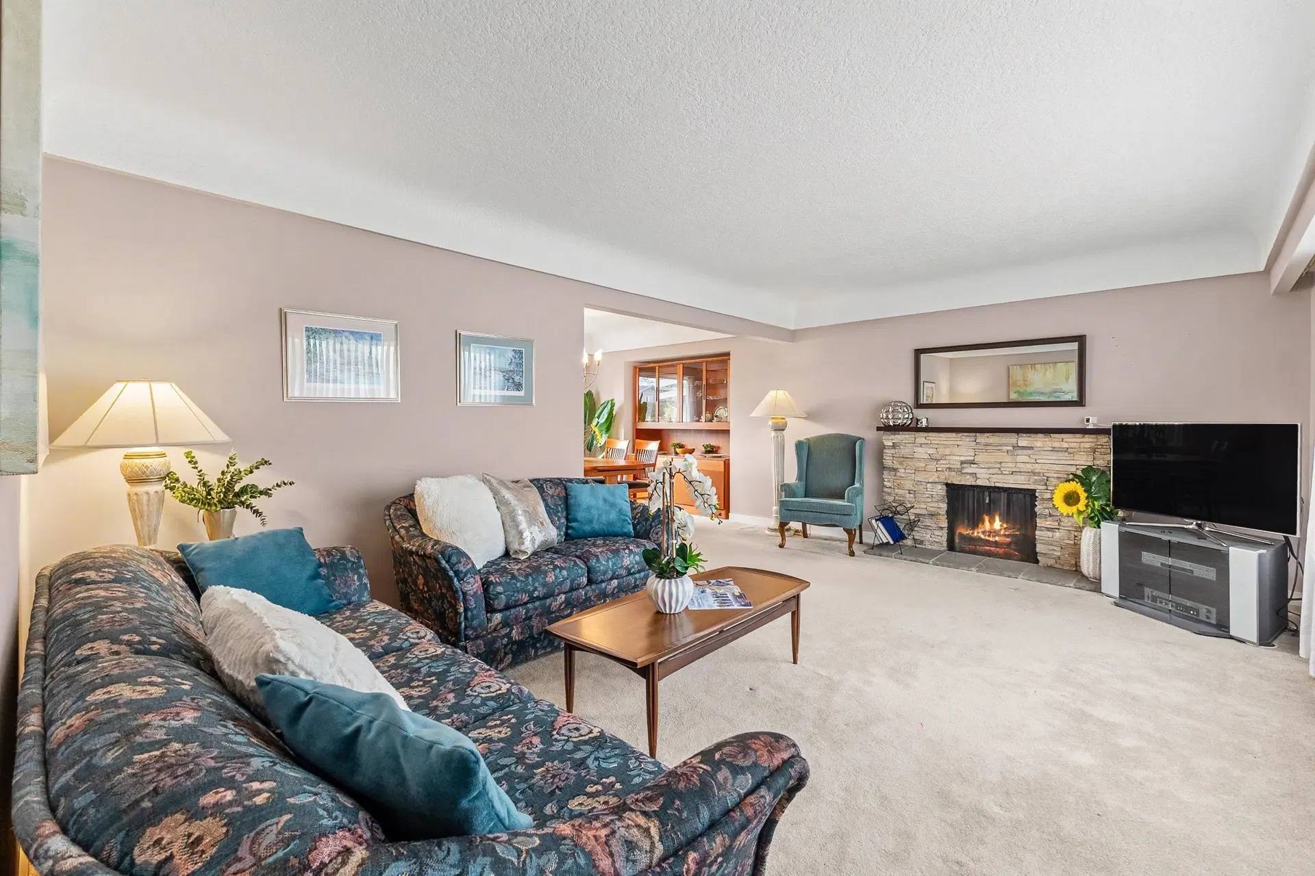 Photo 3 of 40 at 4830 Southlawn Drive