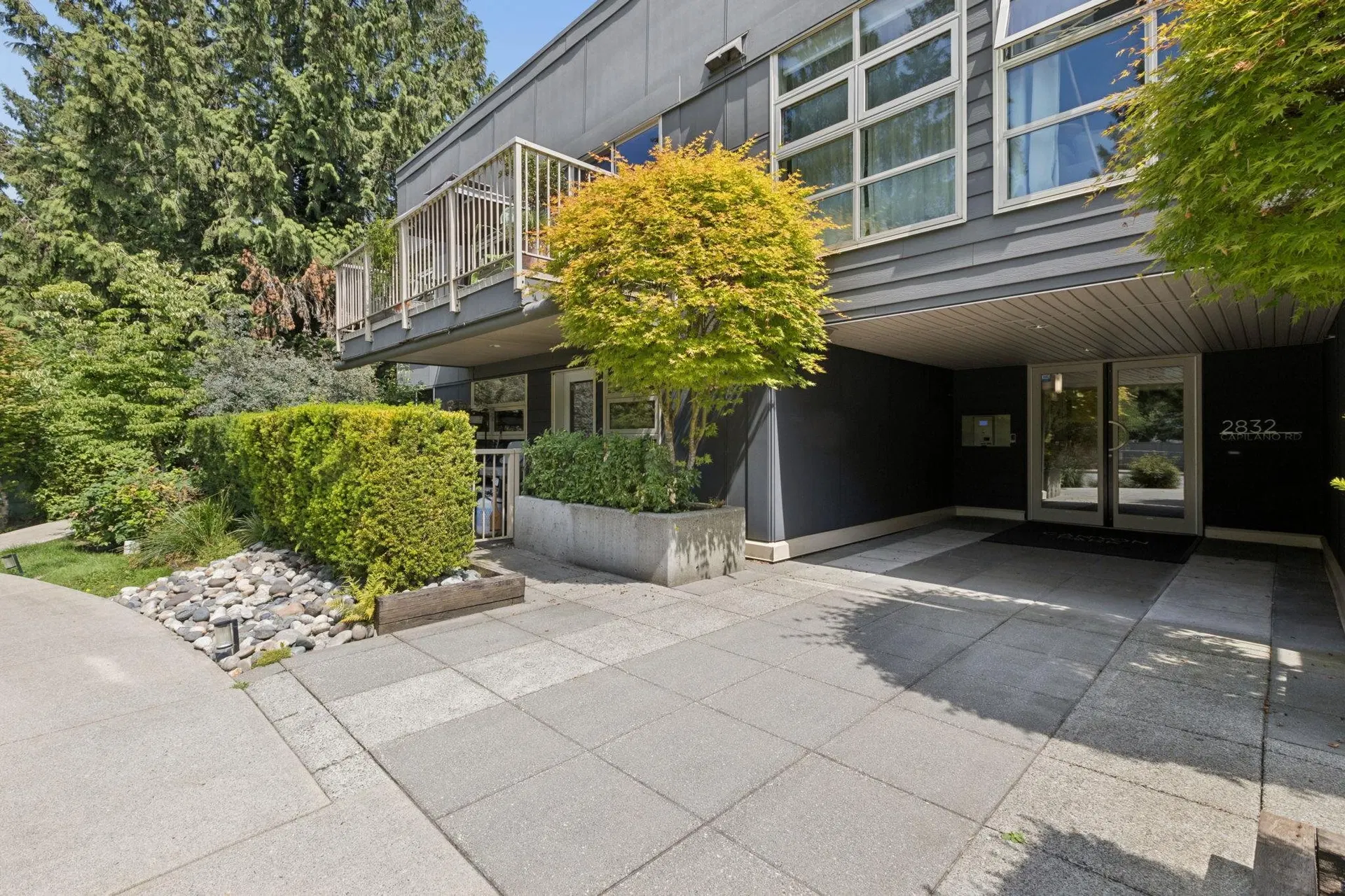 Photo 5 of 32 at #204 – 2832 Capilano Road