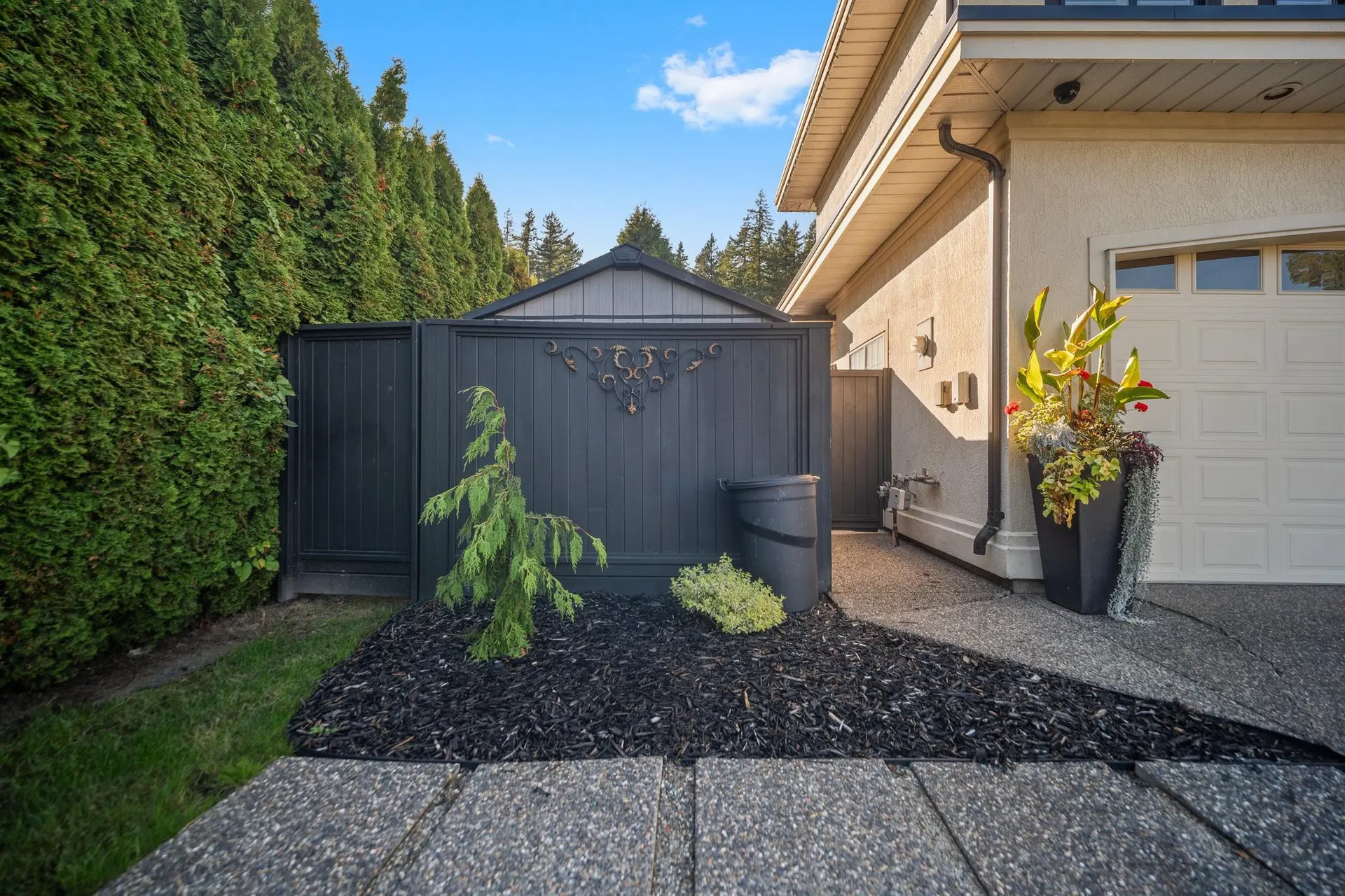 Photo 4 of 40 at 14827 24 Avenue