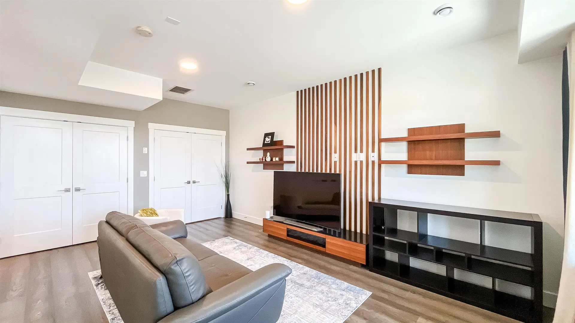 Photo 4 of 36 at #2 – 3535 Princeton Avenue
