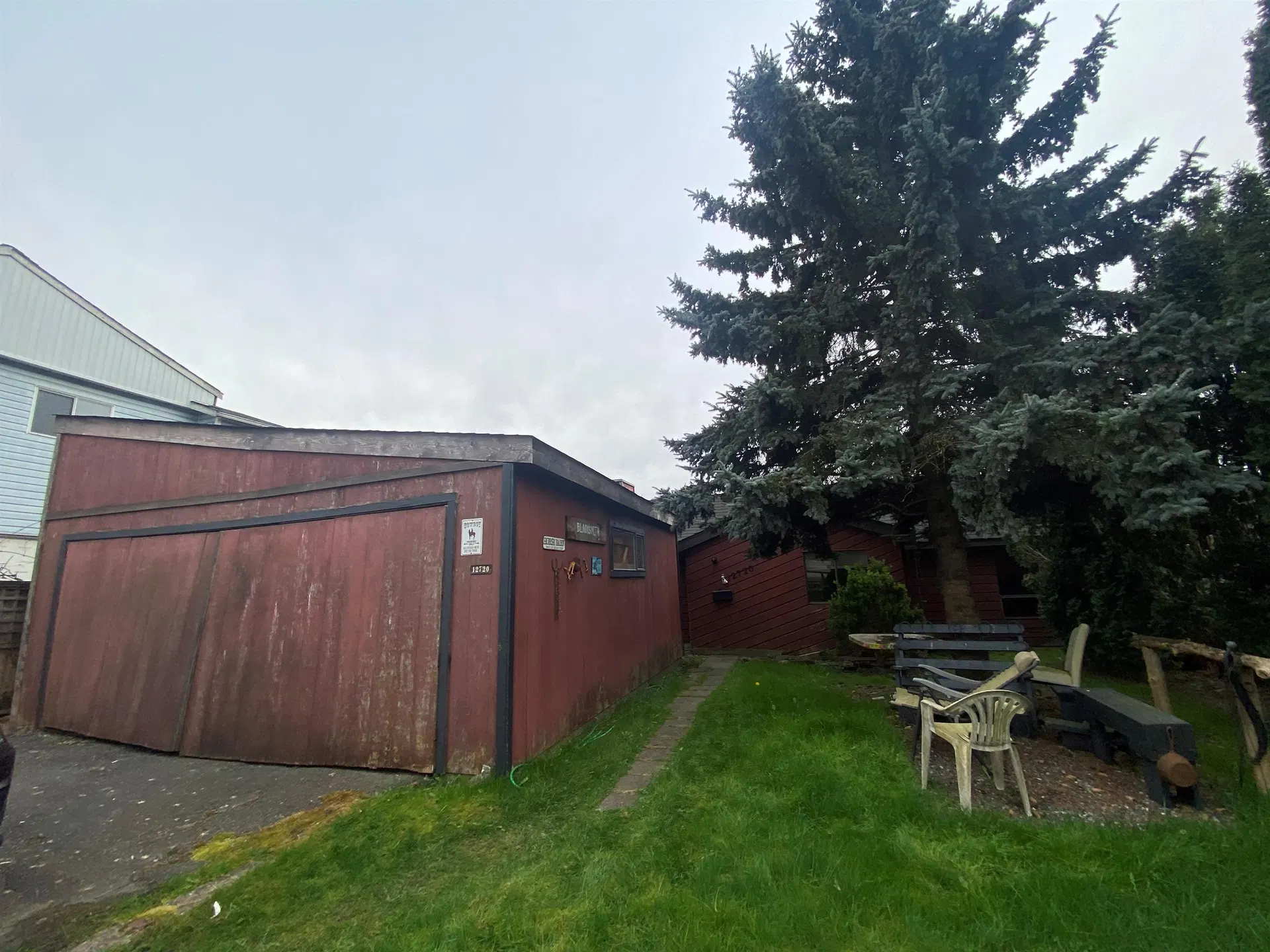 Photo 4 of 5 at 12720 114b Avenue