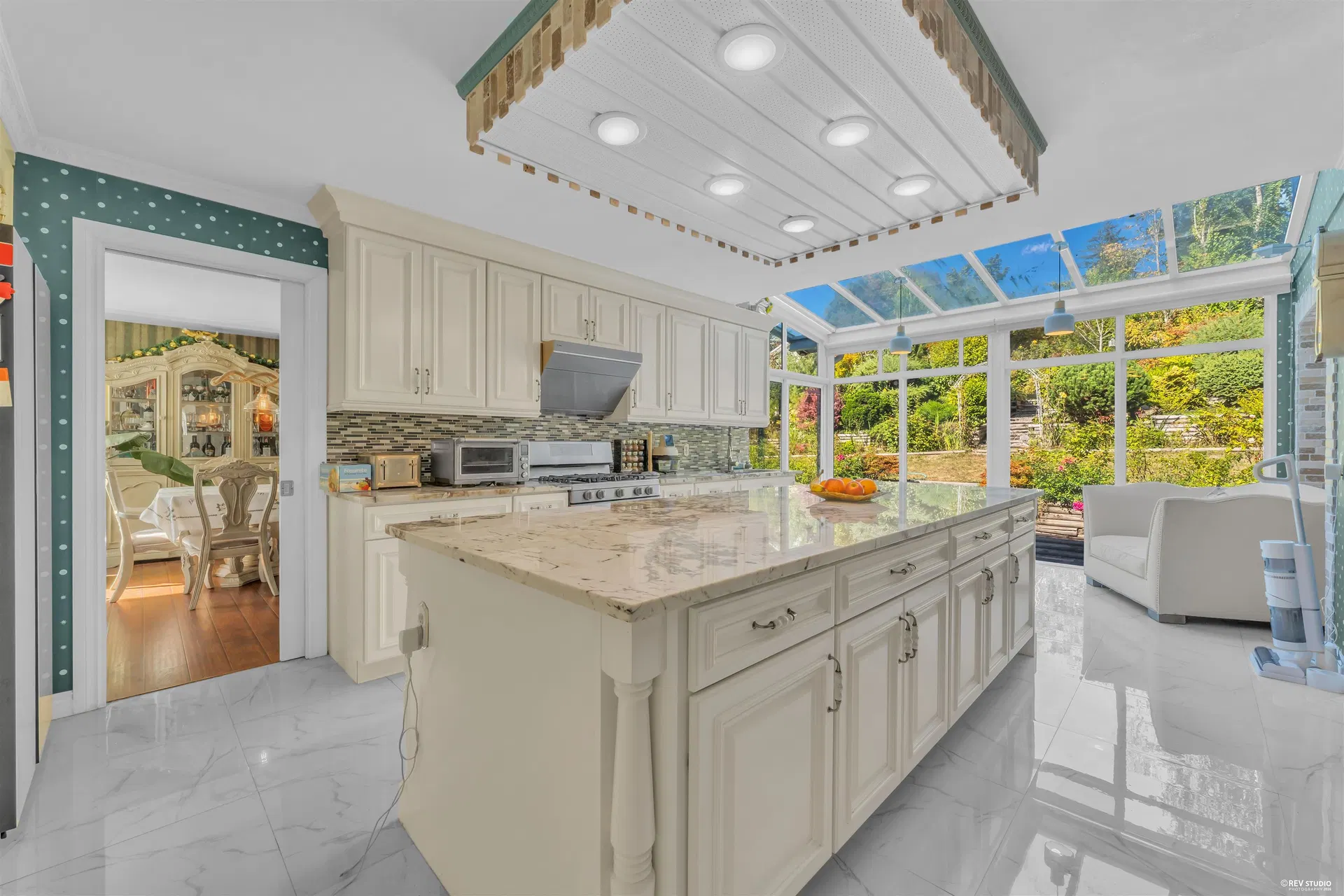 Photo 4 of 40 at 7517 Kilrea Place