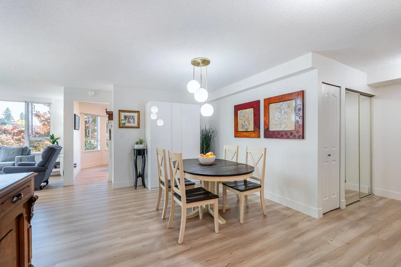 Photo 4 of 40 at #201 – 3150 Gladwin Road