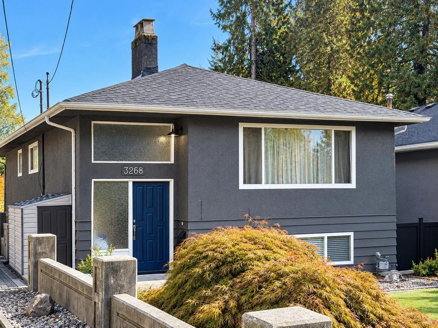 Photo 1 of 9 at 3268 Royal Avenue