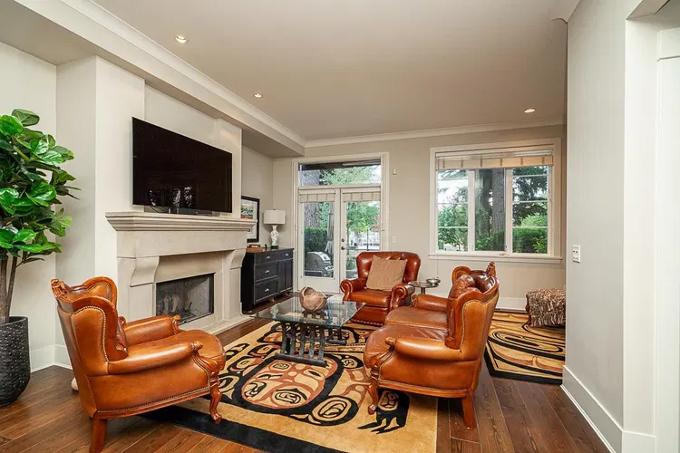 Photo 4 of 36 at #528 – 2580 Langdon Street