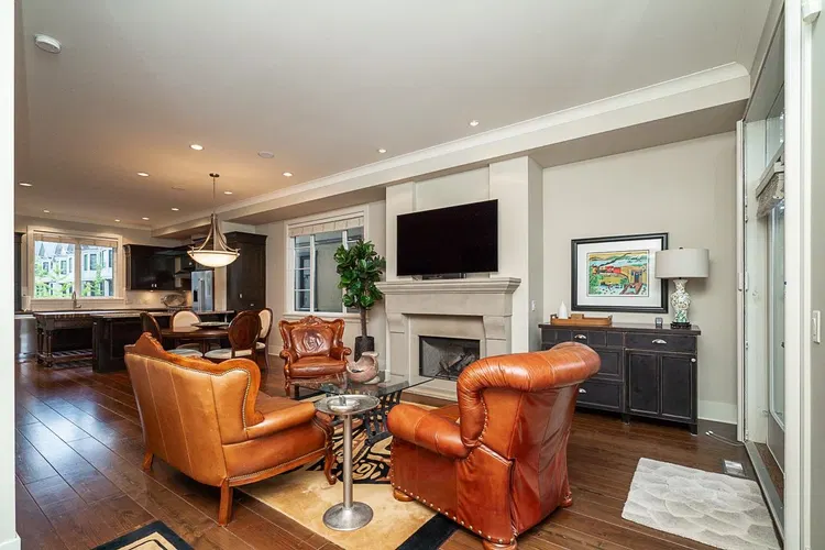 Photo 5 of 36 at #528 – 2580 Langdon Street