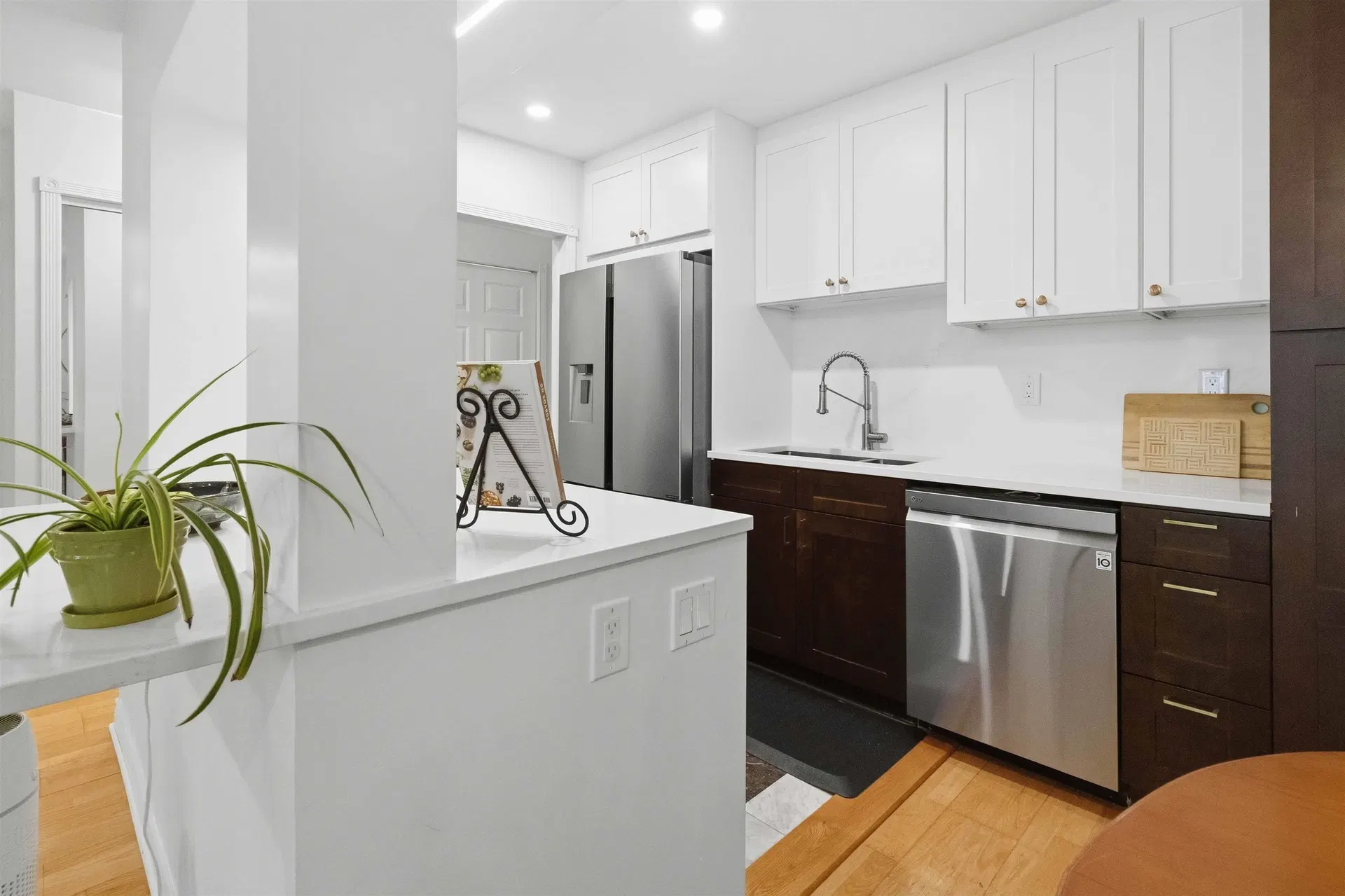 Photo 4 of 28 at #208 – 1422 E 3rd Avenue