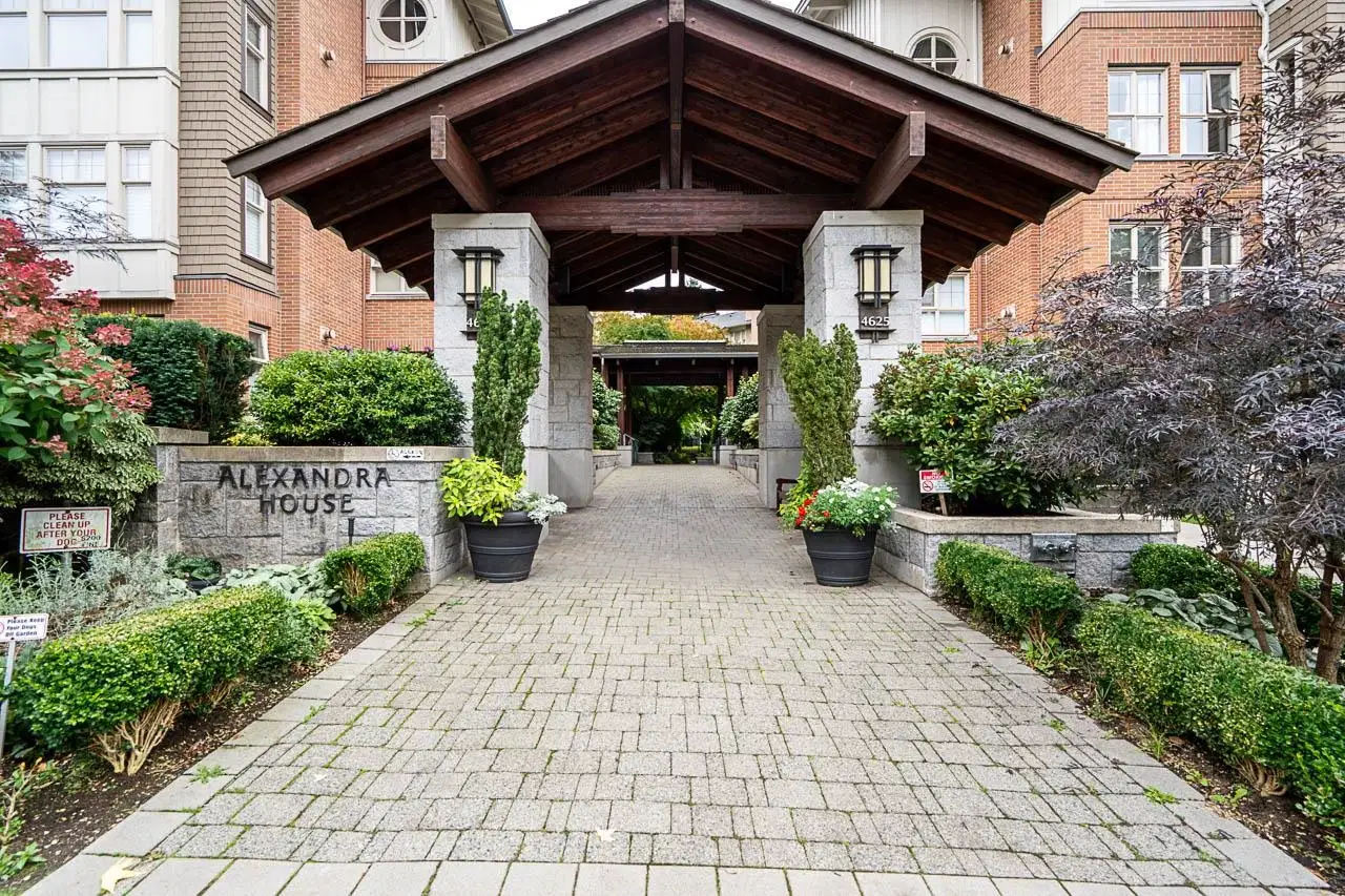 #1406 – 4655 Valley Drive