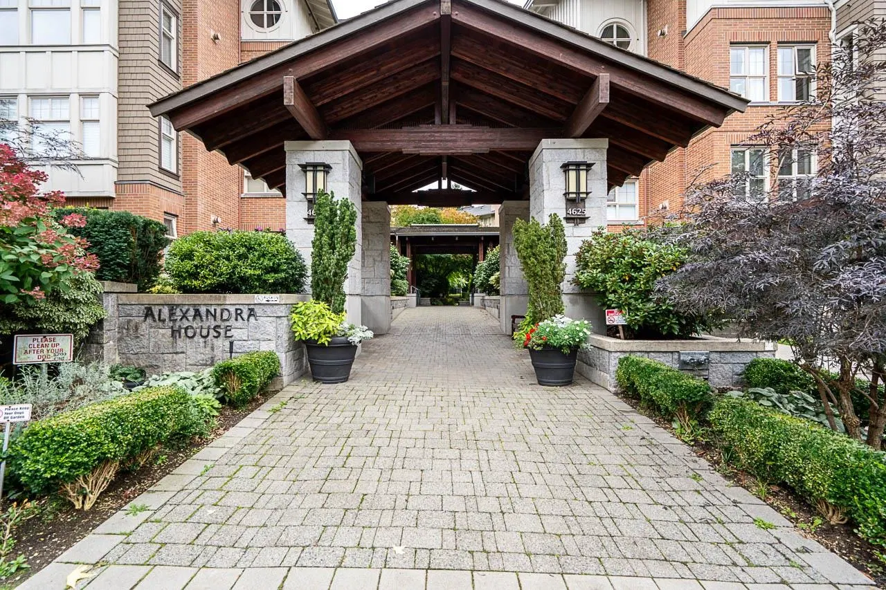#1406 – 4655 Valley Drive