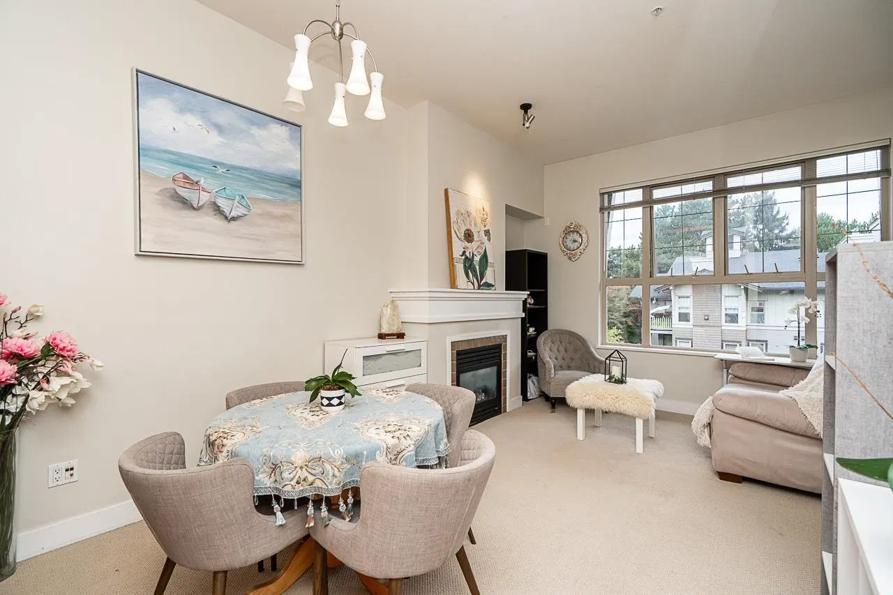Photo 4 of 40 at #1406 – 4655 Valley Drive