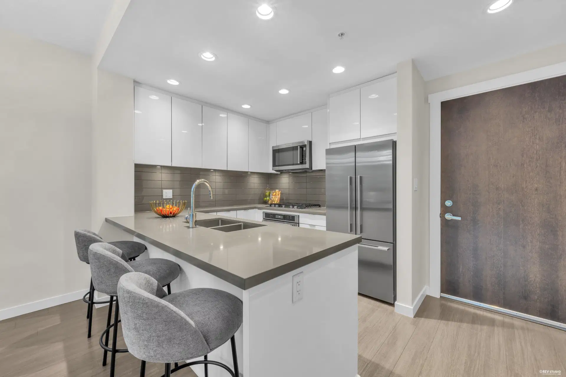 #315 – 255 1st Street