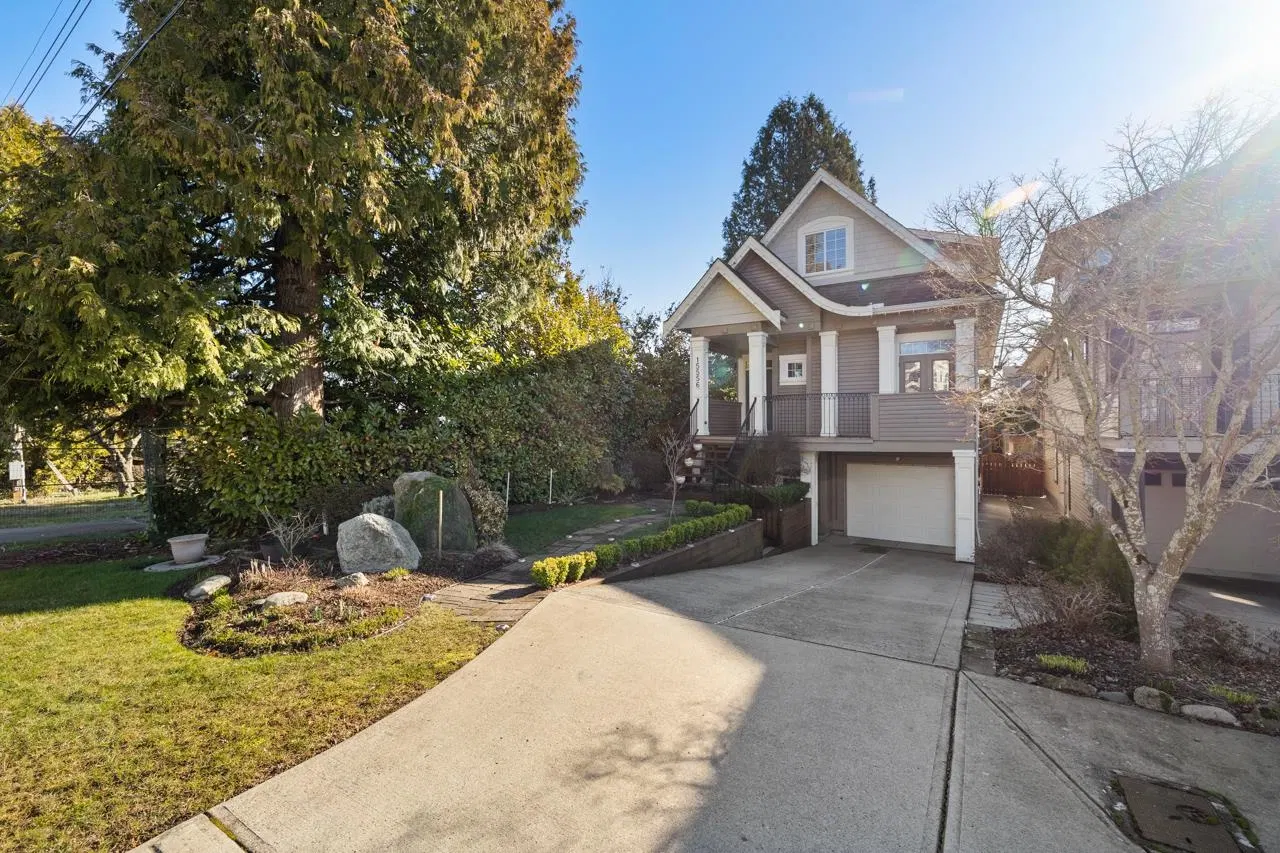 Photo 2 of 40 at 15556 Goggs Avenue