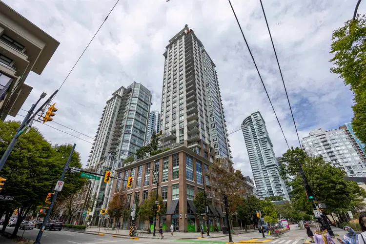 #1101 – 535 Smithe Street