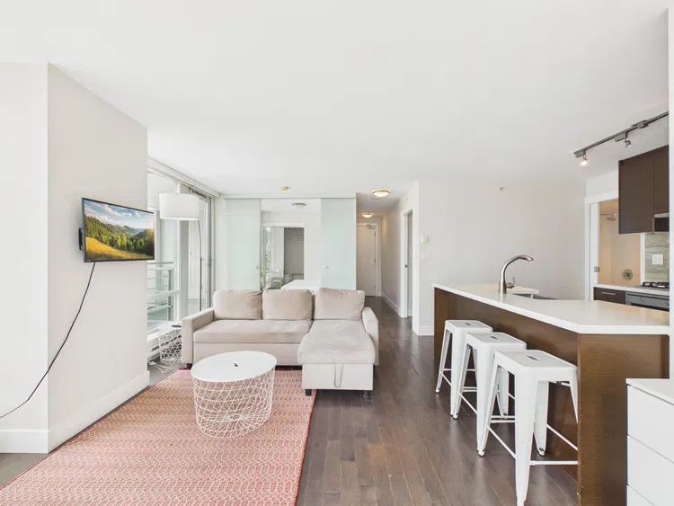 Photo 2 of 26 at #1101 – 535 Smithe Street