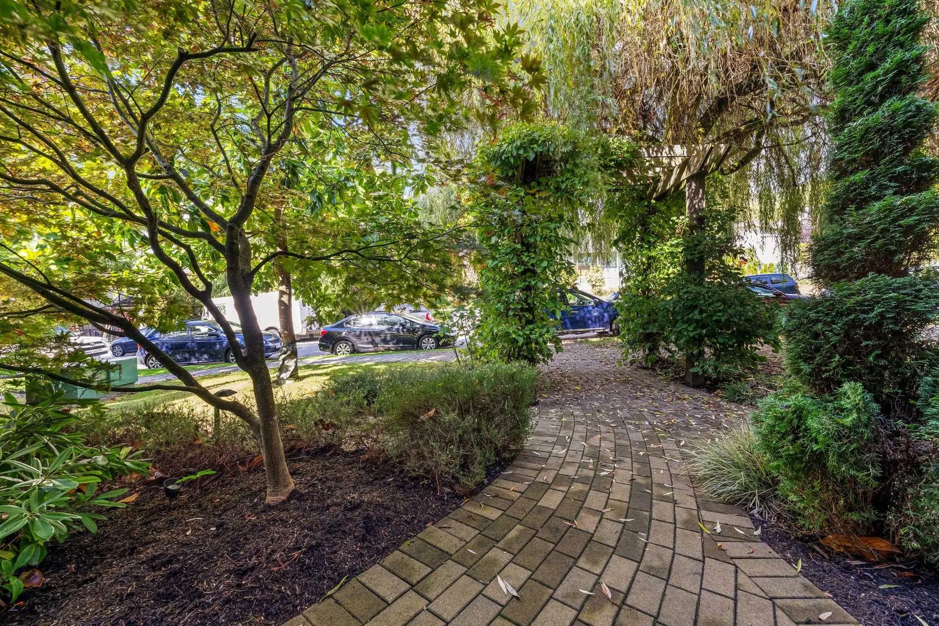Photo 2 of 38 at #1 – 651 W 14th Street
