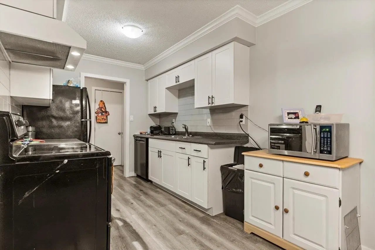 Photo 5 of 18 at #209 – 45598 Mcintosh Drive