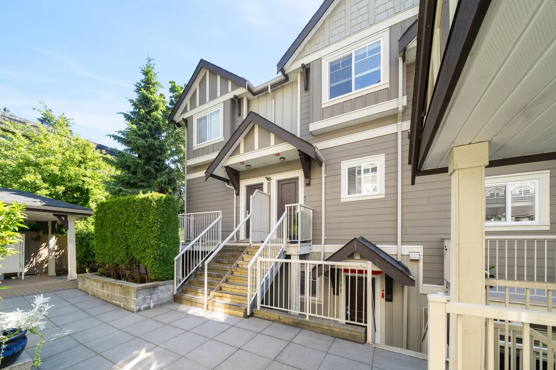 Photo 2 of 23 at #223 – 368 Ellesmere Avenue